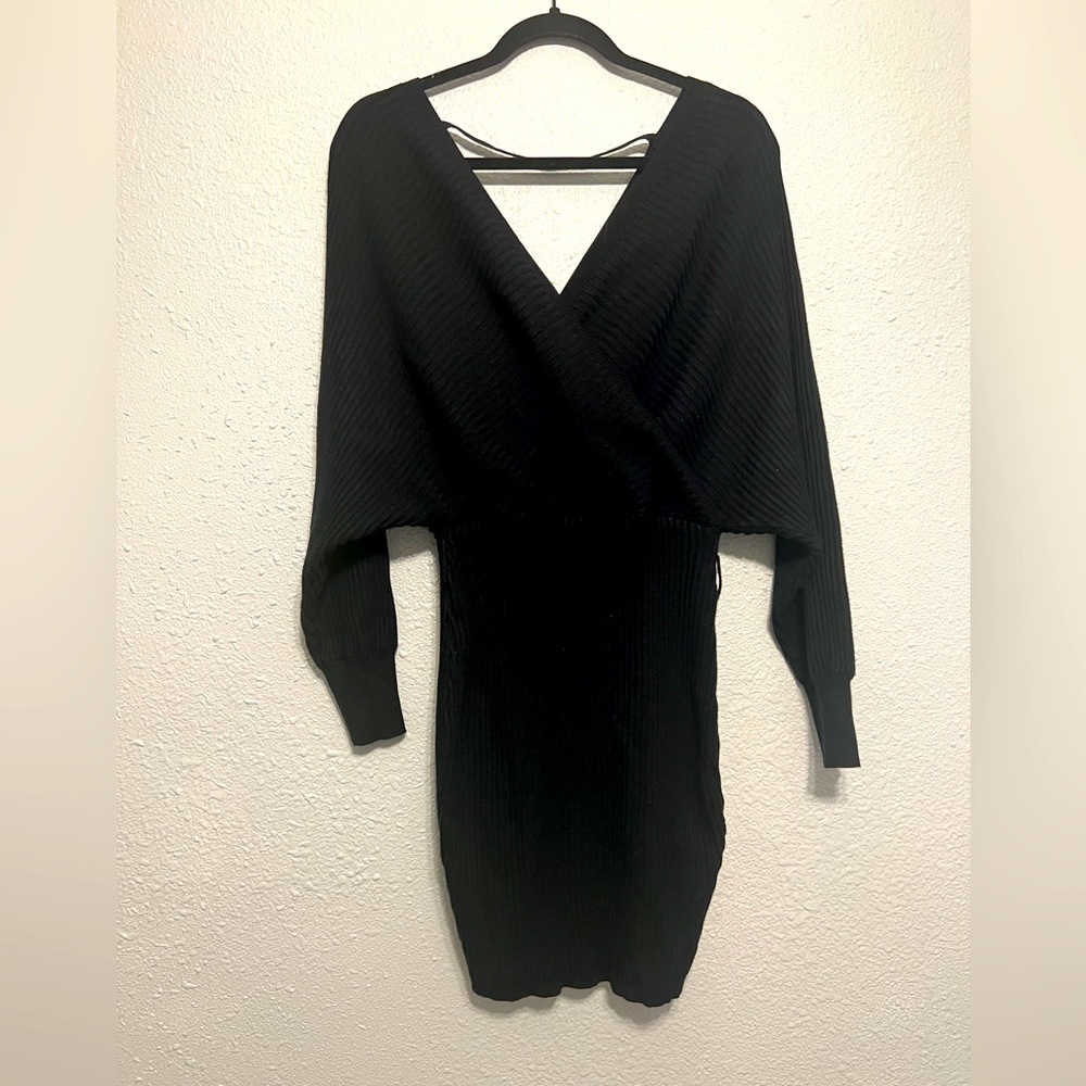 LOVE Tree women’s oversized slouchy sweater dress, ripped black, V neck SZ L